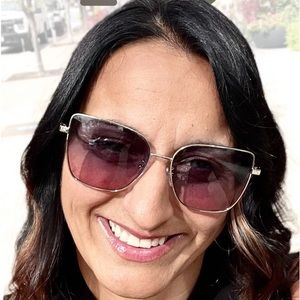 Meet your Posher, Sandra